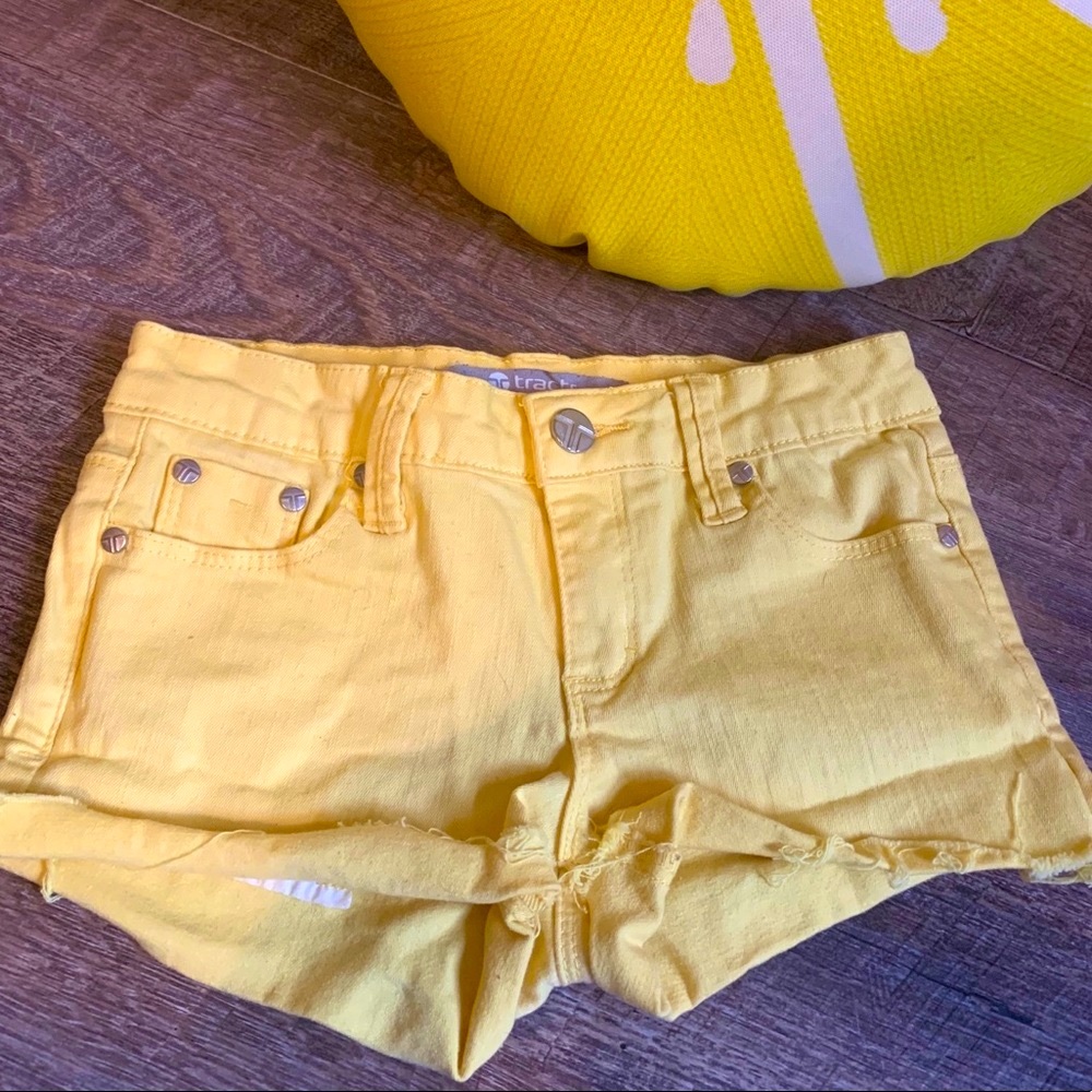 Tractr Jean Shorts